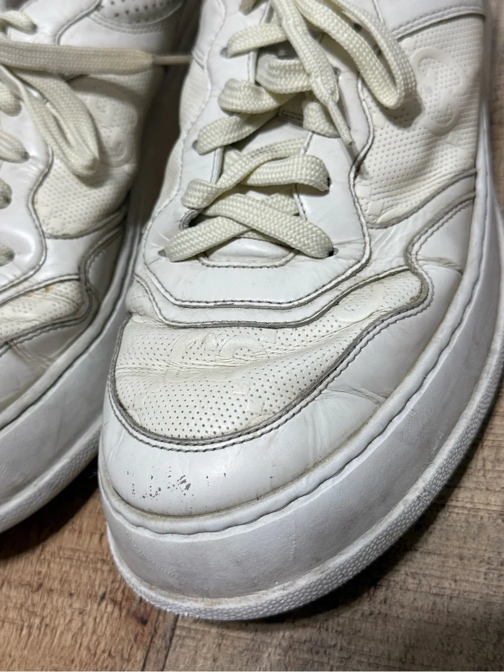 Gucci Chunky B Size 10.5 Off White Leather Jumbo GG Low Top Sneakers